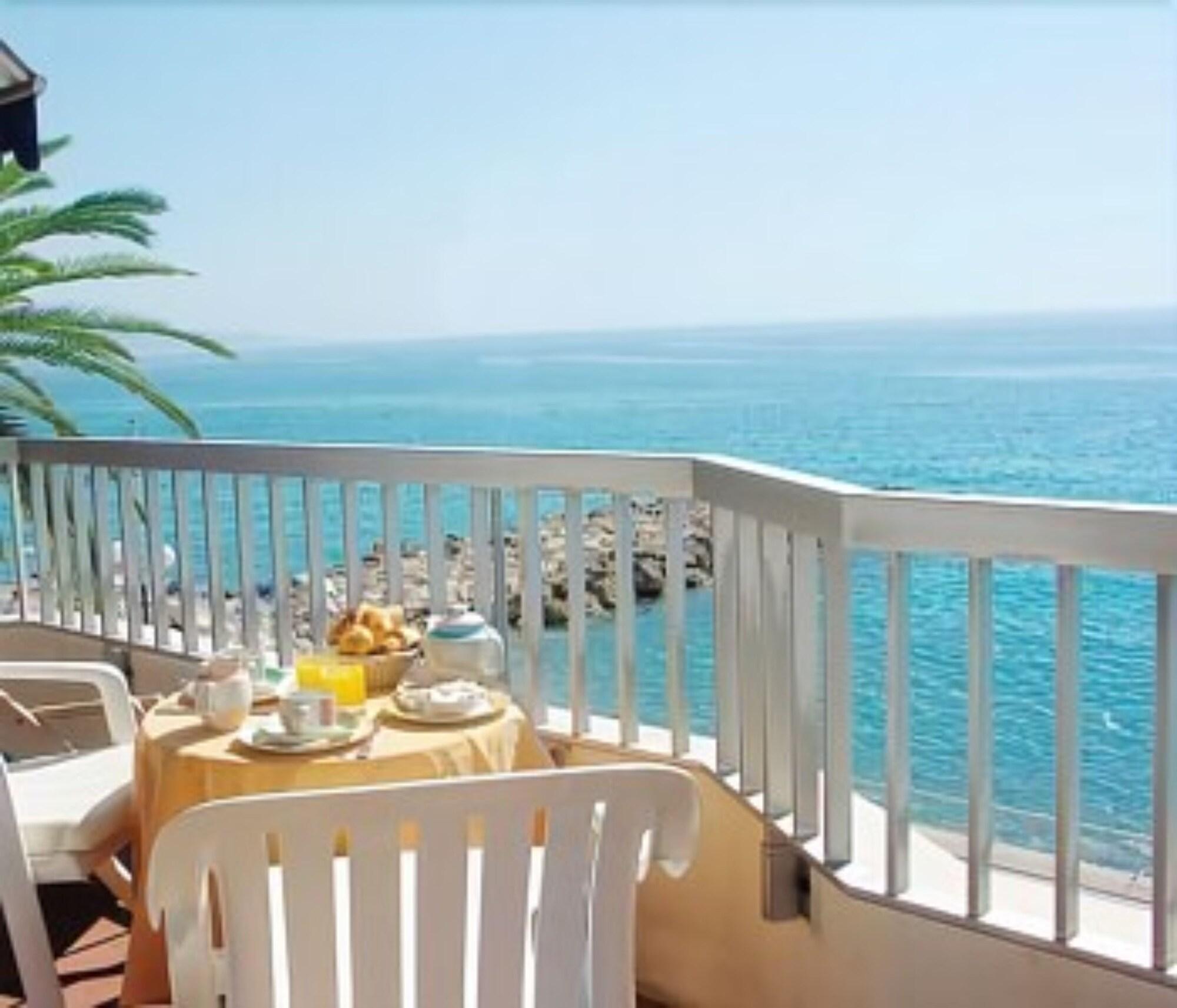 Hotel Le Dauphin Menton Exteriér fotografie